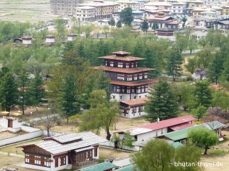 27 das wohnhaus des knigs nhe des thimphu dzongs